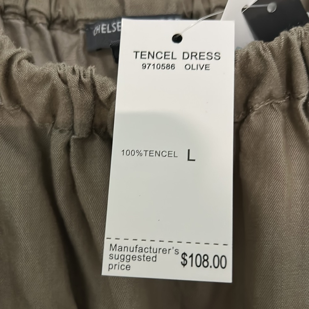 NWT Chelsea and Theodore dress - Picture 4 of 7